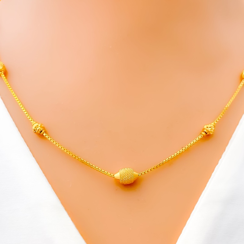 Exclusive Glistening 22K Gold Orb Necklace – 17″